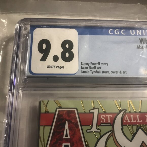 2018 Absolute Comics White Widow #1 Gold Foil Homage Edition Variant CGC 9.8 - Picture 6 of 6